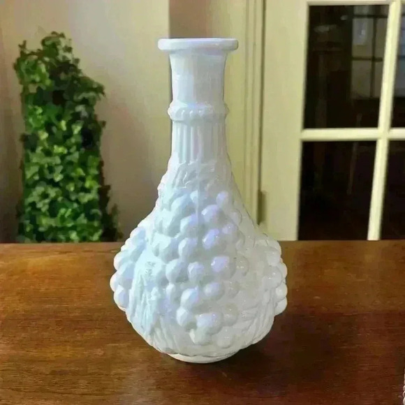 Vintage 1940's Milk Glass Decanter Grape Pattern...Does Not Have A Stopper - Picture 1 of 6